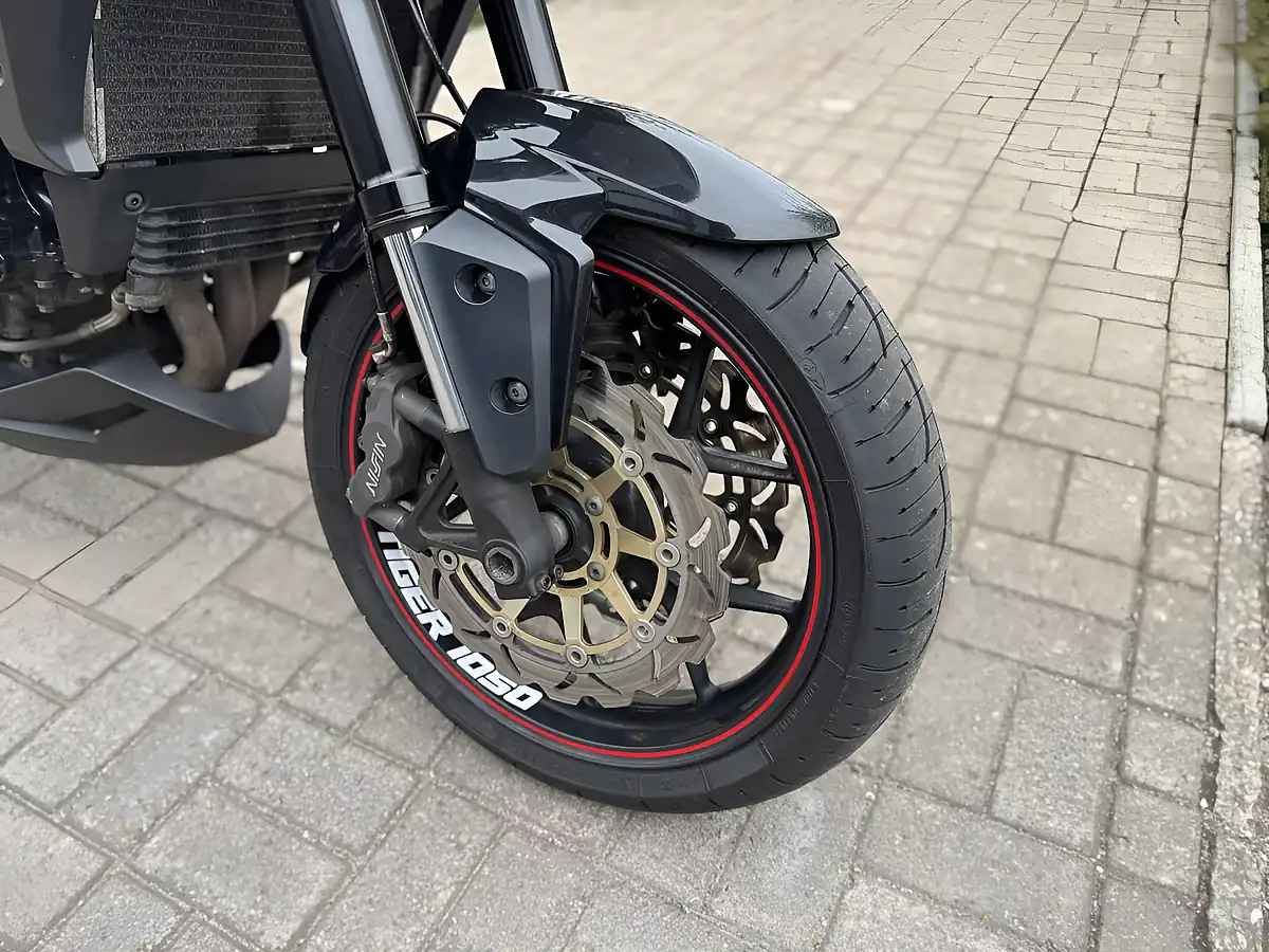 Used 2013 Triumph Tiger Sport 1050 White - Interior and Exterior details 17