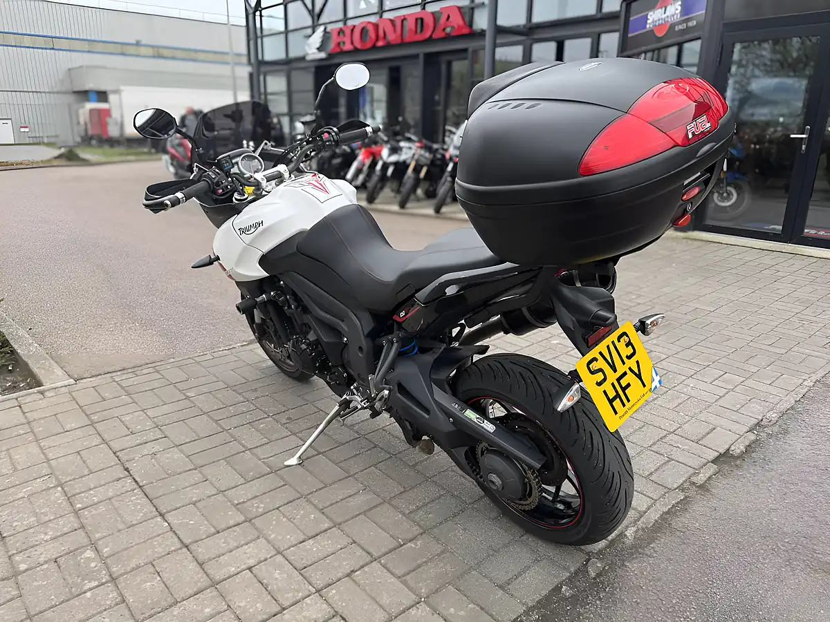 Used 2013 Triumph Tiger Sport 1050 White - Interior and Exterior details 7