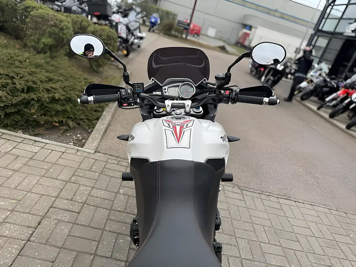 Used 2013 Triumph Tiger Sport 1050 White - Interior and Exterior details 9