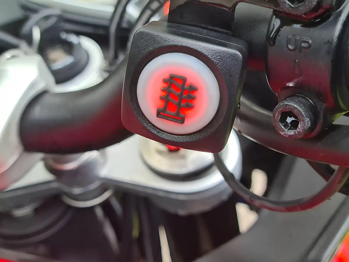 Used 2013 Triumph Tiger Sport Red - Interior and Exterior details 18