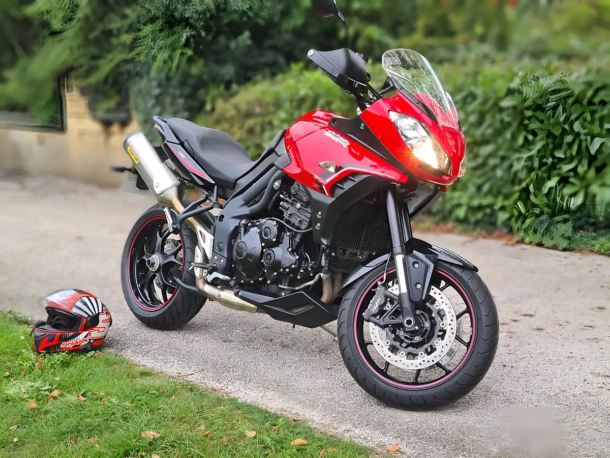Used 2013 Triumph Tiger Sport Red - Interior and Exterior details 3