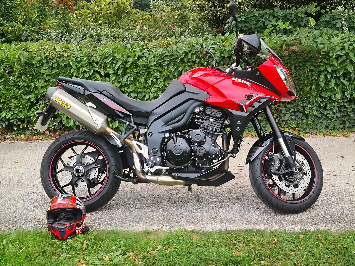 Used 2013 Triumph Tiger Sport Red - Interior and Exterior details 4