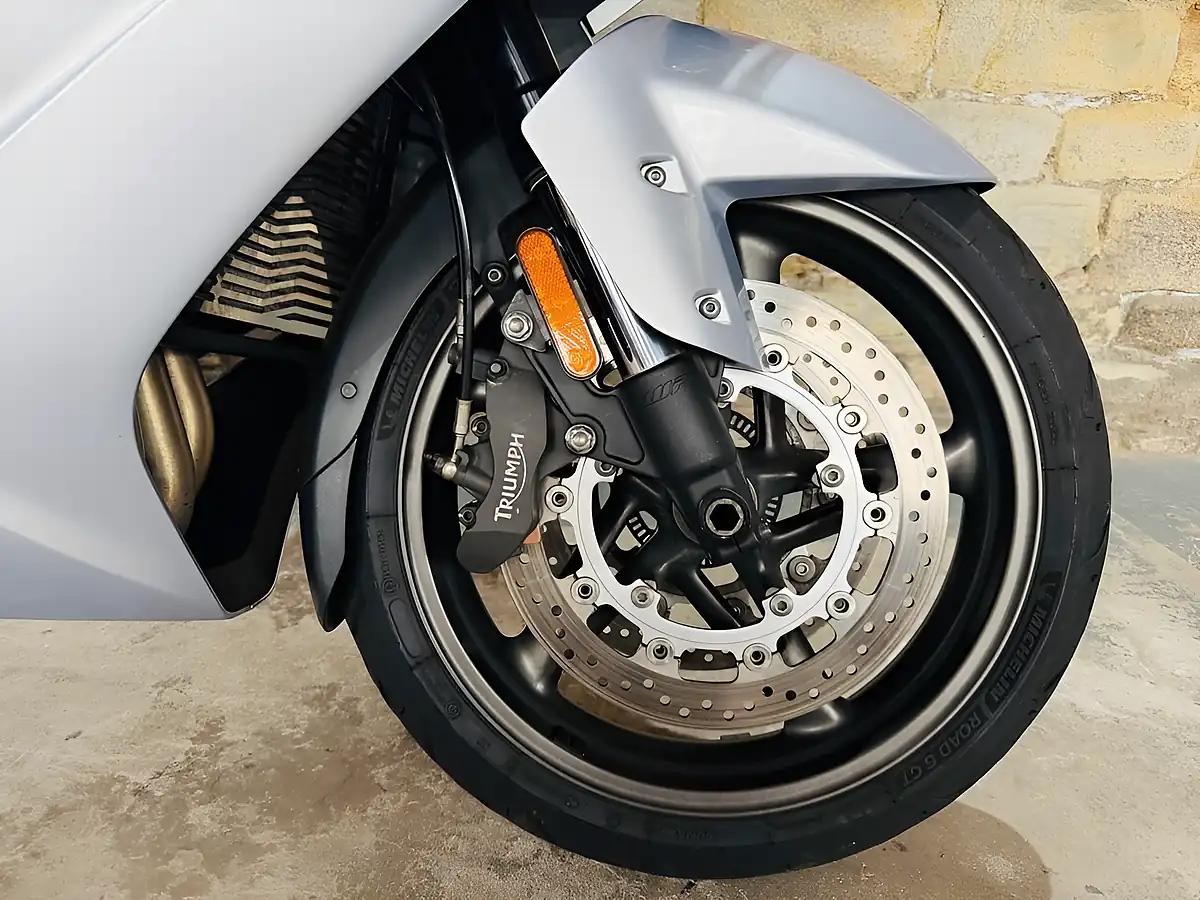 Used 2013 Triumph Trophy 1200 Se Silver - Interior and Exterior details 5