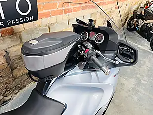 Used 2013 Triumph Trophy 1200 Se Silver - Interior and Exterior details 8