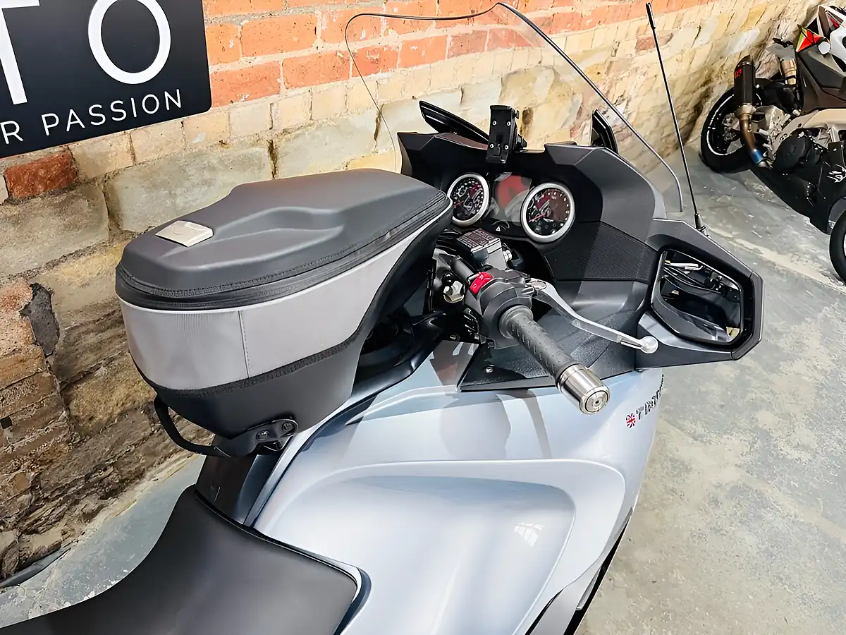 Used 2013 Triumph Trophy 1200 Se Silver - Interior and Exterior details 8