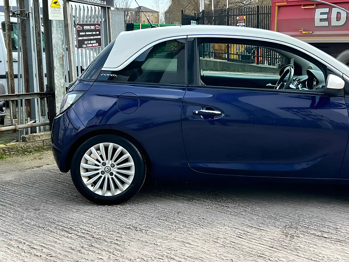 Used 2013 Vauxhall Adam Glam Blue - Interior and Exterior details 11