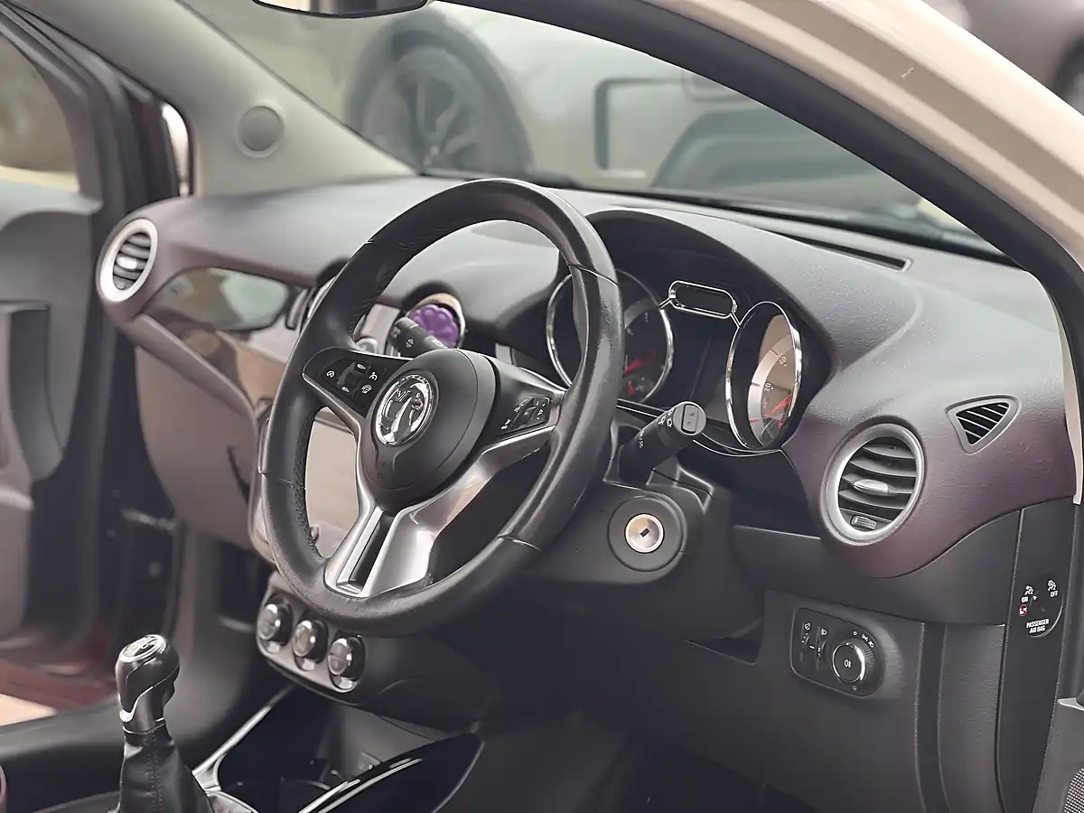 Used 2013 Vauxhall Adam Glam Red - Interior and Exterior details 10