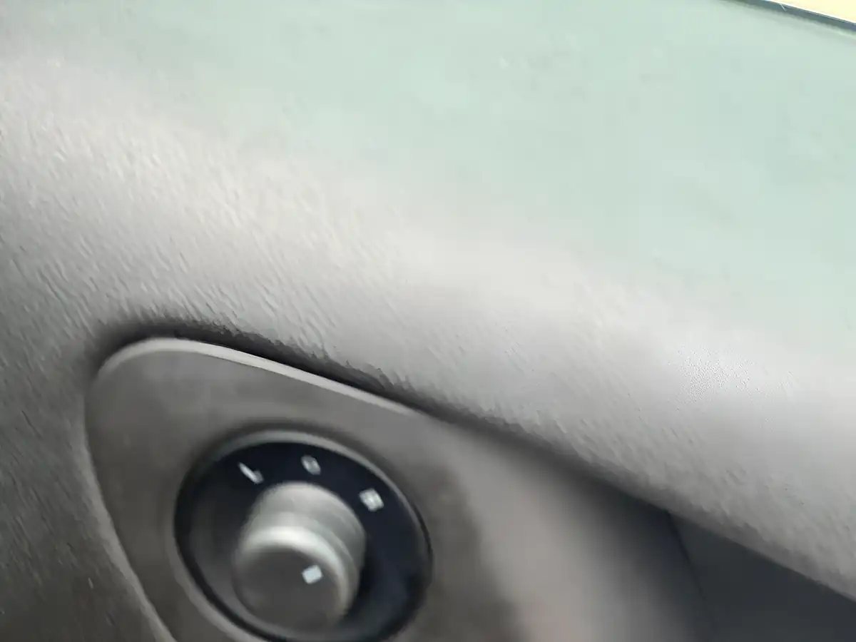 Used 2013 Vauxhall Adam Glam Red - Interior and Exterior details 13