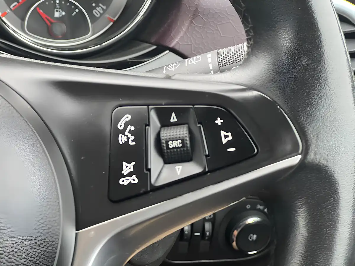 Used 2013 Vauxhall Adam Glam Red - Interior and Exterior details 15