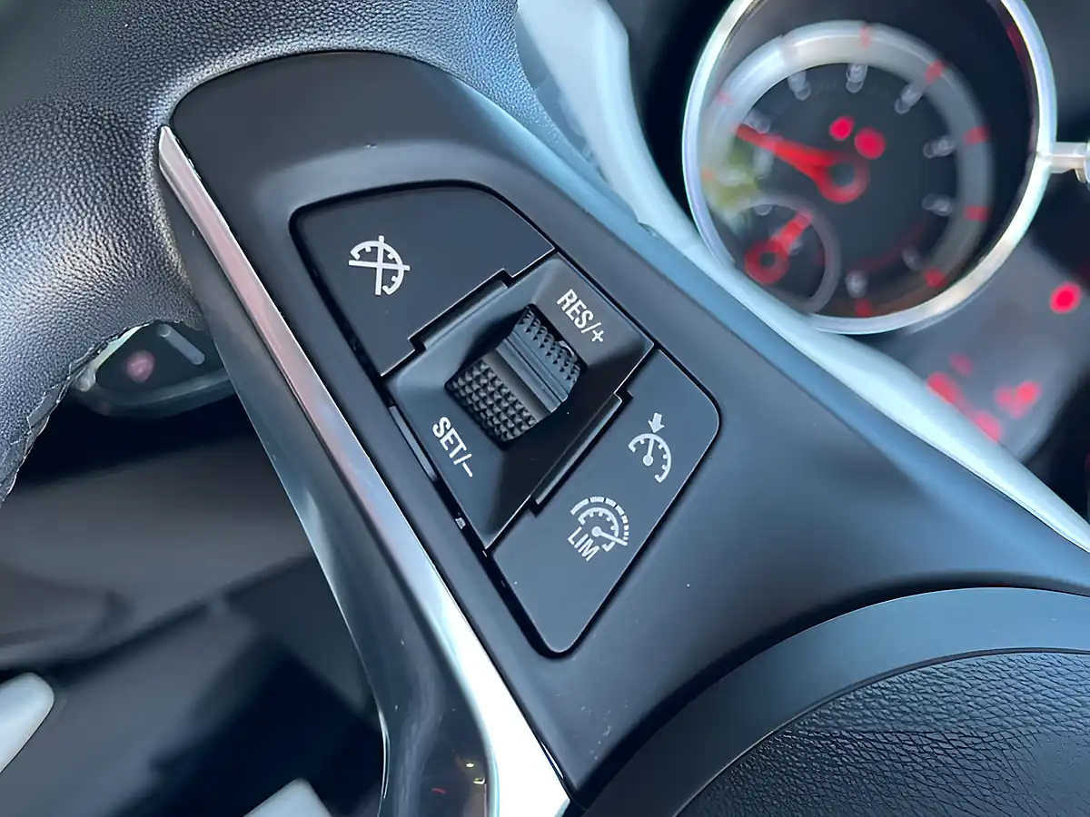Used 2013 Vauxhall Adam Jam Grey - Interior and Exterior details 12