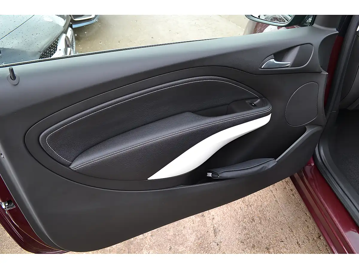 Used 2013 Vauxhall Adam Jam Red - Interior and Exterior details 15