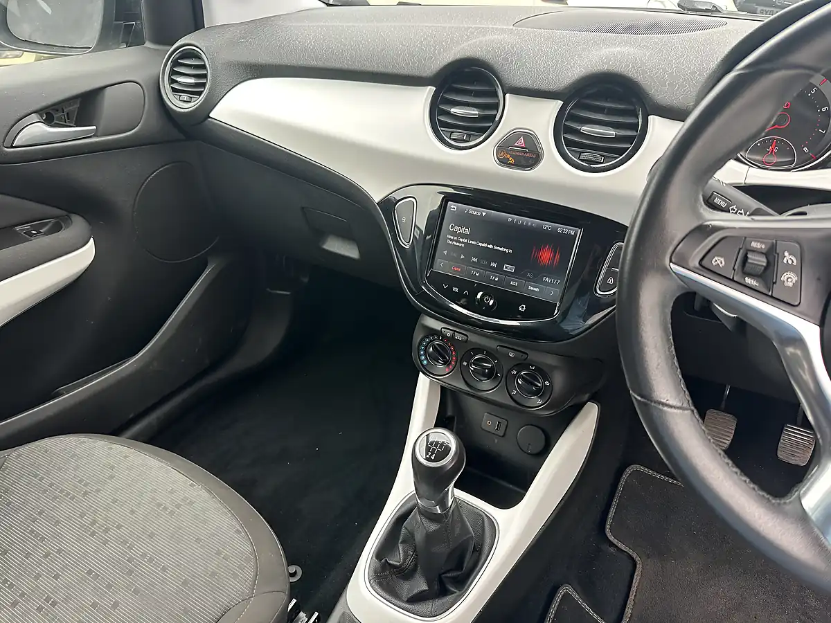 Used 2013 Vauxhall Adam Jam White - Interior and Exterior details 13