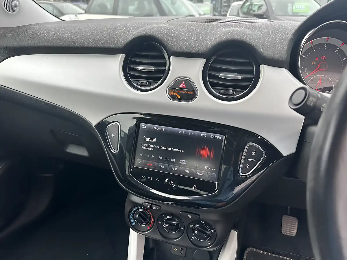 Used 2013 Vauxhall Adam Jam White - Interior and Exterior details 14