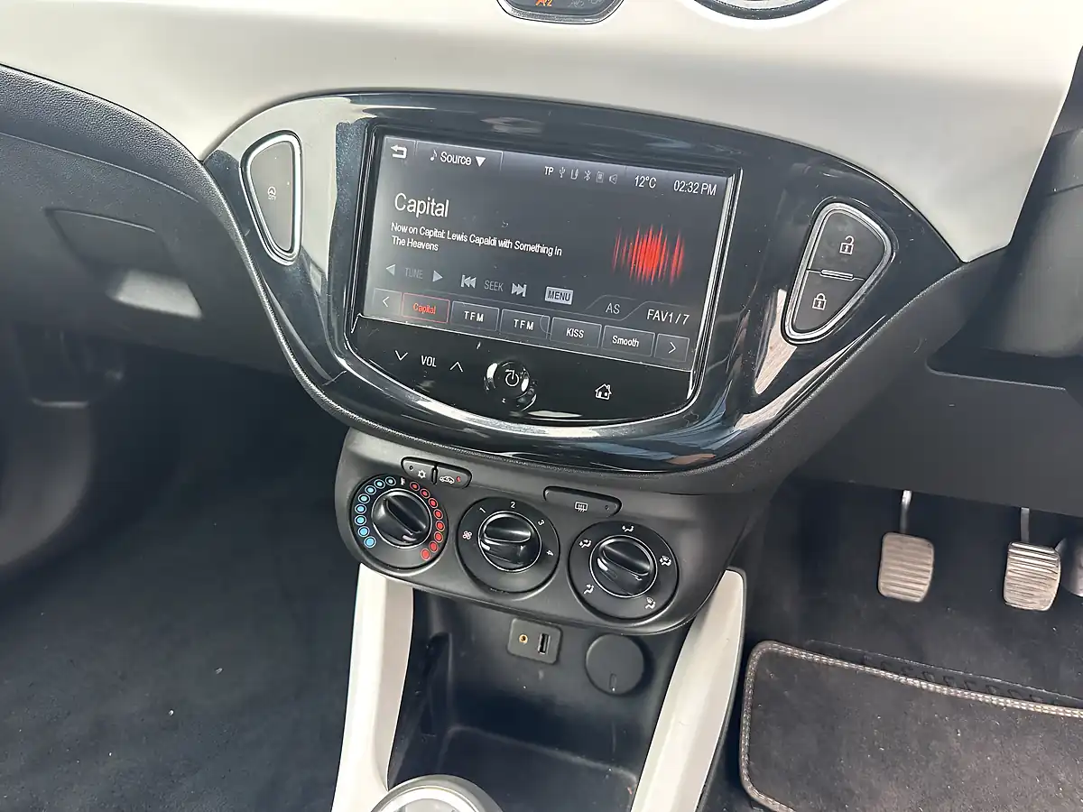Used 2013 Vauxhall Adam Jam White - Interior and Exterior details 15