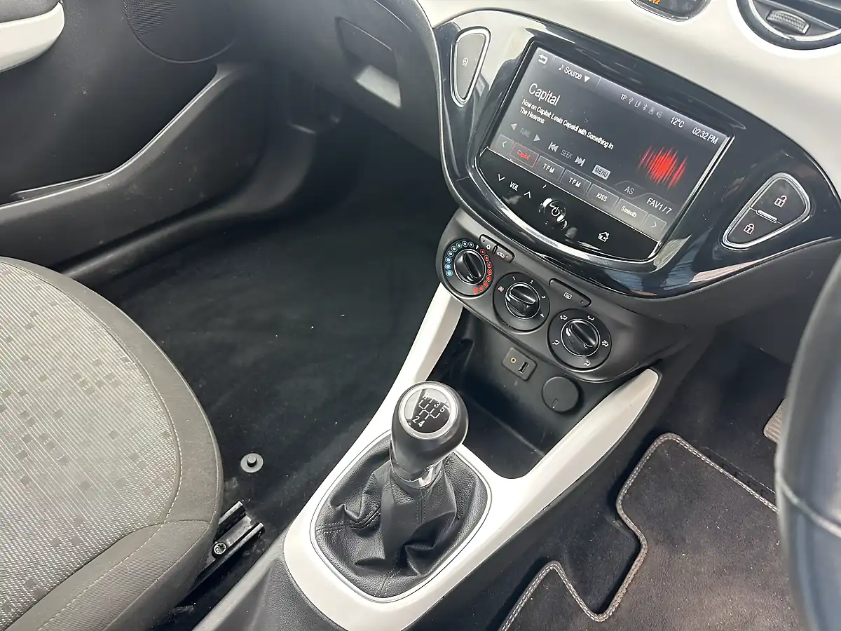 Used 2013 Vauxhall Adam Jam White - Interior and Exterior details 16