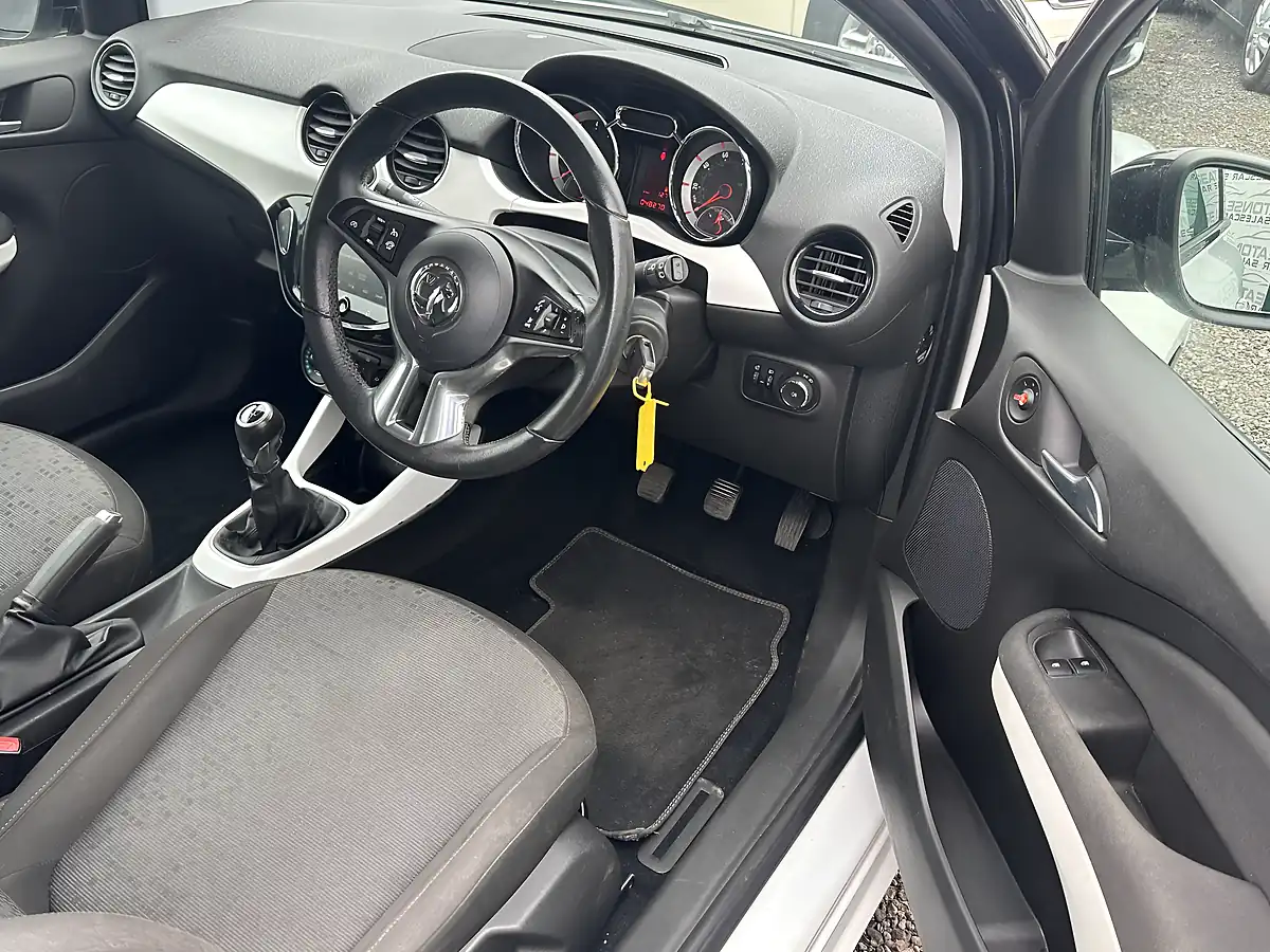 Used 2013 Vauxhall Adam Jam White - Interior and Exterior details 6