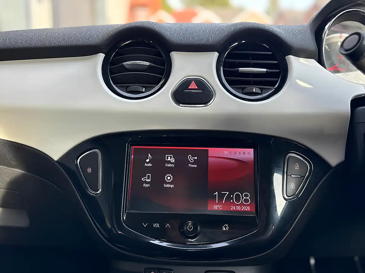 Used 2013 Vauxhall Adam Jam White - Interior and Exterior details 18