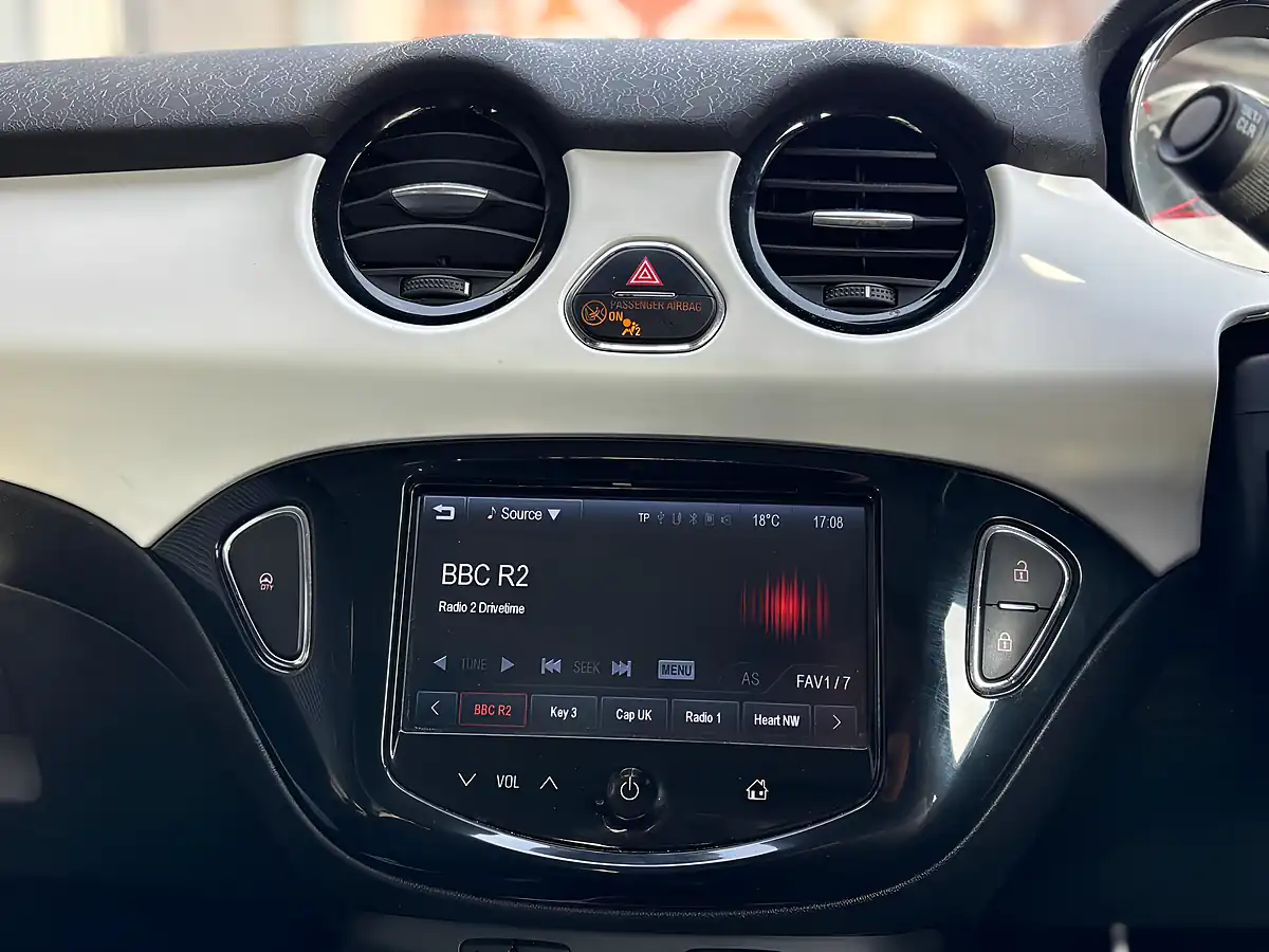 Used 2013 Vauxhall Adam Jam White - Interior and Exterior details 19