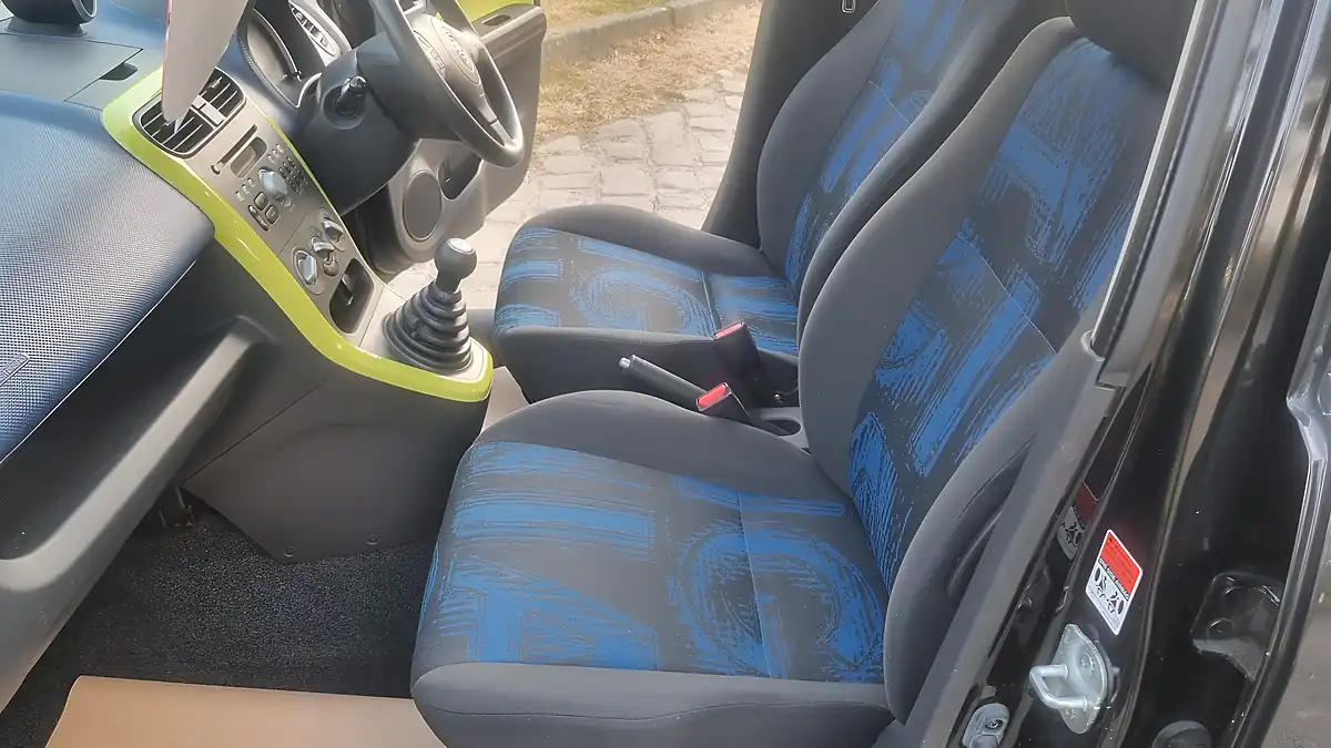Used 2013 Vauxhall Agila S Black - Interior and Exterior details 9