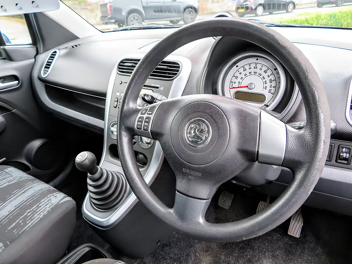 Used 2013 Vauxhall Agila S Metallic Blue - Interior and Exterior details 11