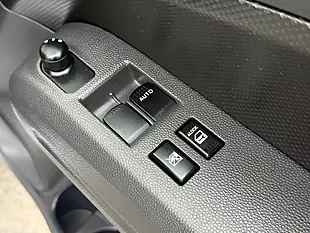 Used 2013 Vauxhall Agila S Silver - Interior and Exterior details 16