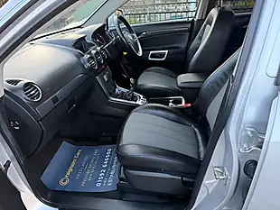 Used 2013 Vauxhall Antara Exclusiv Sovereign Silver - Interior and Exterior details 19
