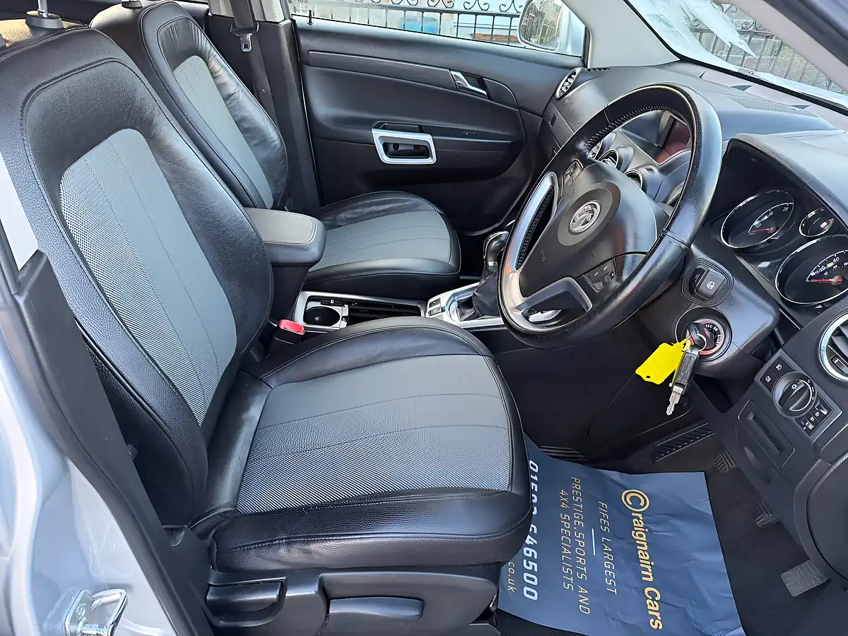 Used 2013 Vauxhall Antara Exclusiv Sovereign Silver - Interior and Exterior details 2