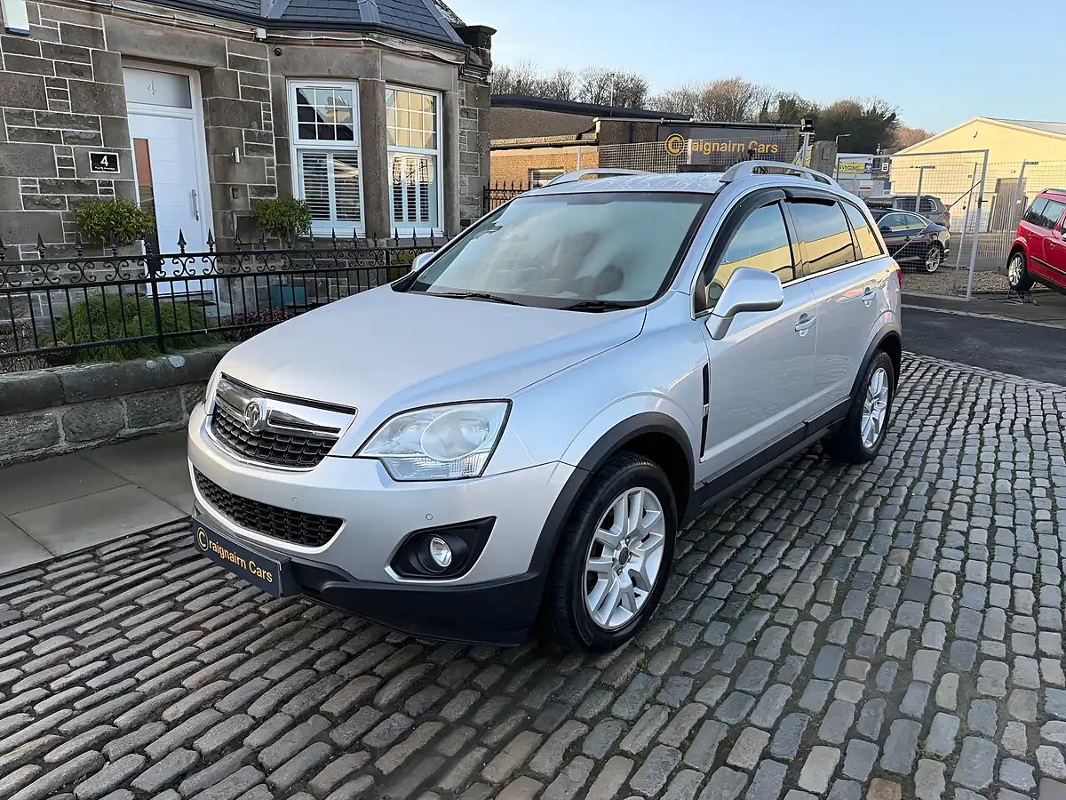 Used 2013 Vauxhall Antara Exclusiv Sovereign Silver - Interior and Exterior details 3