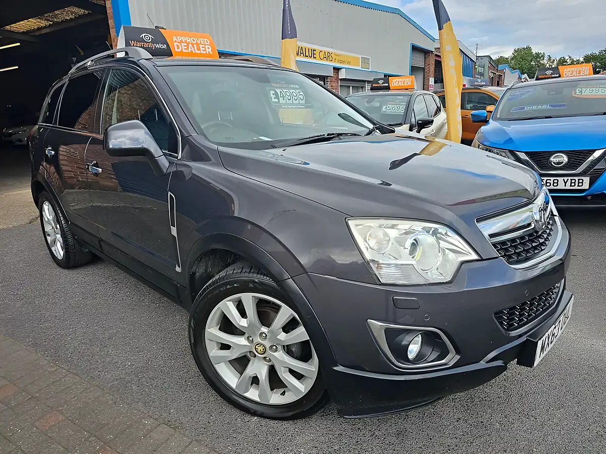 Used 2013 Vauxhall Antara Se Grey - Front View
