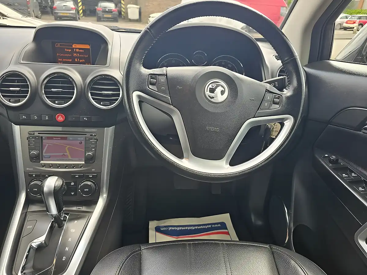 Used 2013 Vauxhall Antara Se Grey - Interior and Exterior details 11