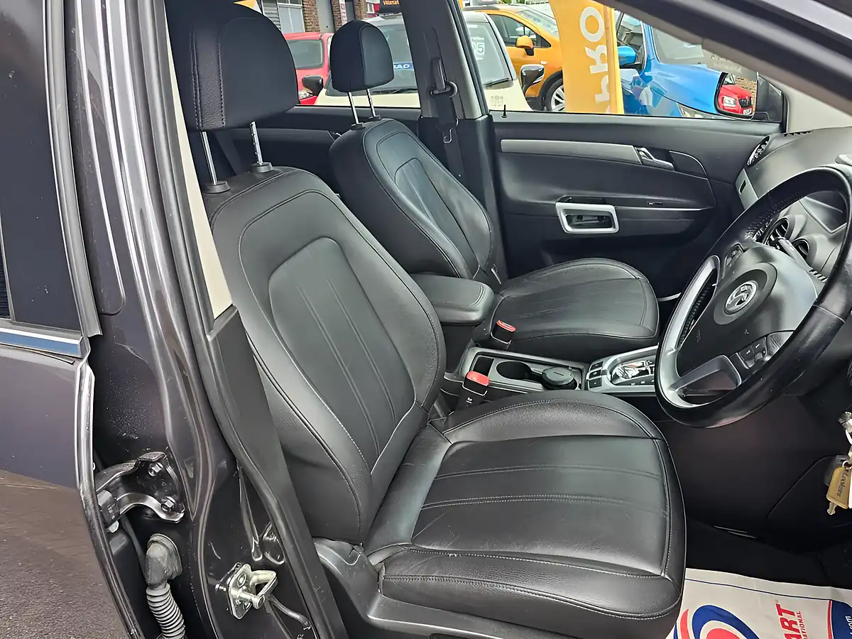 Used 2013 Vauxhall Antara Se Grey - Interior and Exterior details 12