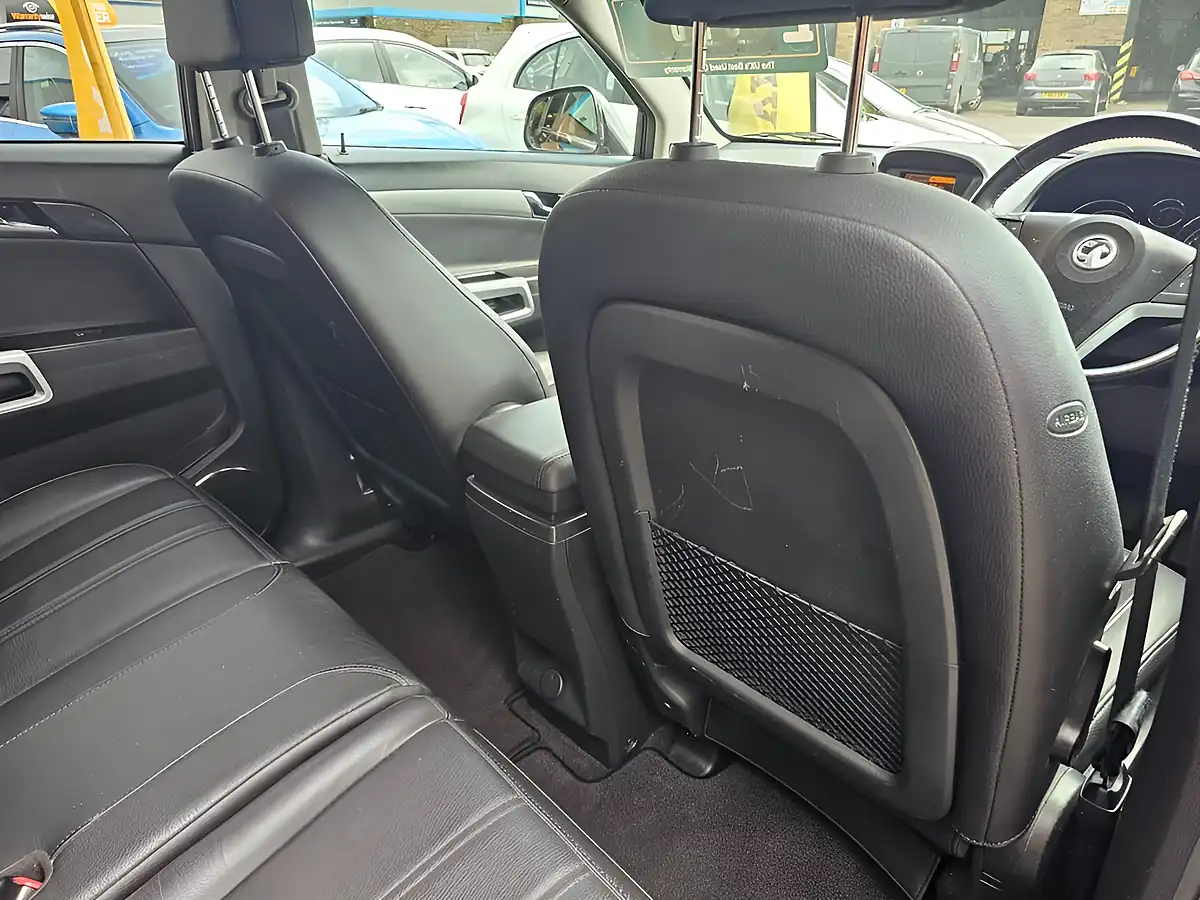 Used 2013 Vauxhall Antara Se Grey - Interior and Exterior details 8