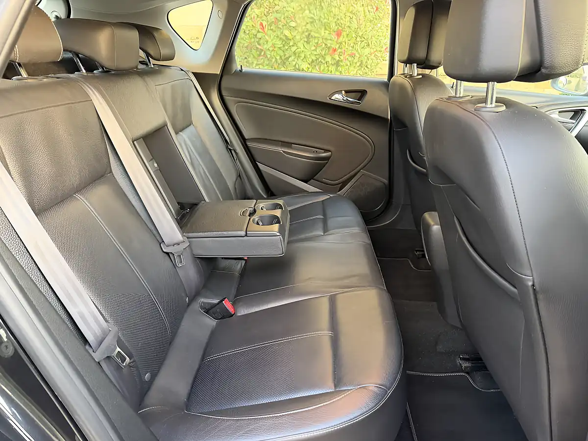 Used 2013 Vauxhall Astra Elite Black Metallic - Interior and Exterior details 13