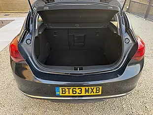 Used 2013 Vauxhall Astra Elite Black Metallic - Interior and Exterior details 14