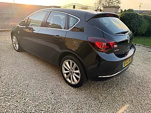 Used 2013 Vauxhall Astra Elite Black Metallic - Interior and Exterior details 6