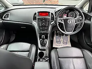 Used 2013 Vauxhall Astra Elite Blue - Interior and Exterior details 12