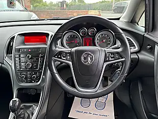 Used 2013 Vauxhall Astra Elite Blue - Interior and Exterior details 13