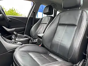 Used 2013 Vauxhall Astra Elite Blue - Interior and Exterior details 18