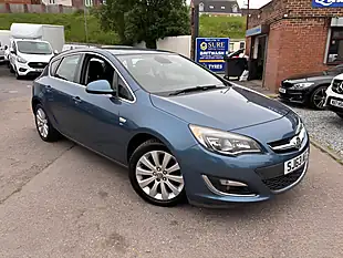 Used 2013 Vauxhall Astra Elite Blue - Interior and Exterior details 5
