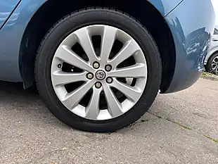 Used 2013 Vauxhall Astra Elite Blue - Interior and Exterior details 7