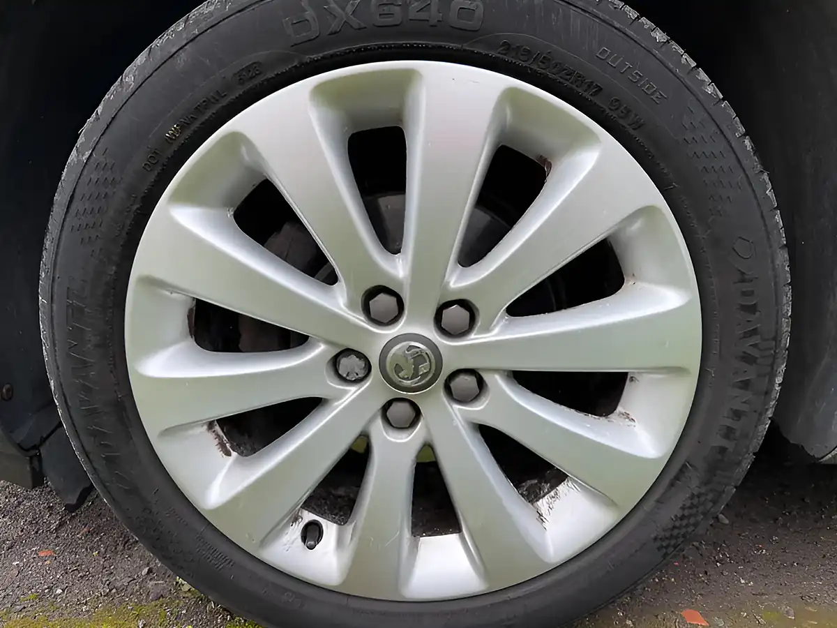 Used 2013 Vauxhall Astra Elite Phantom Grey - Interior and Exterior details 10