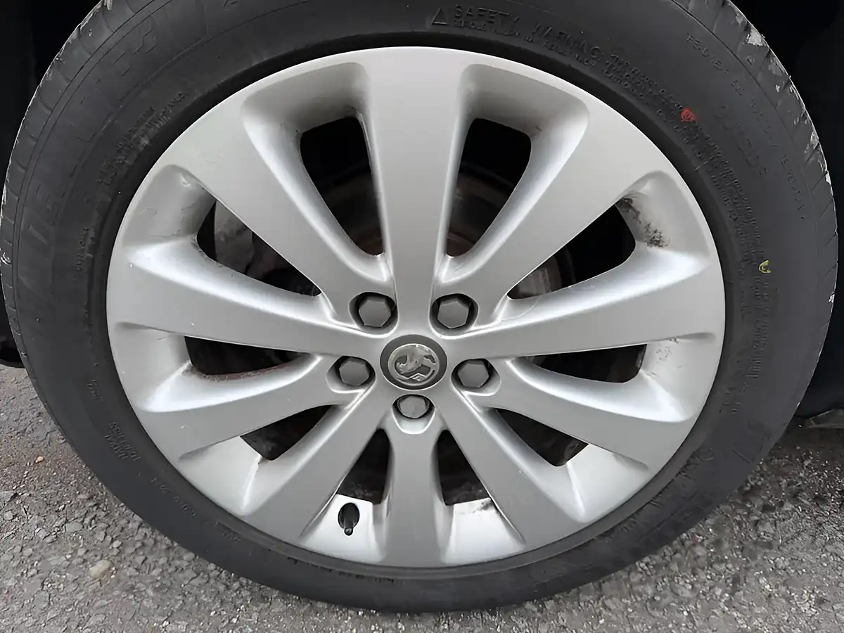 Used 2013 Vauxhall Astra Elite Phantom Grey - Interior and Exterior details 11