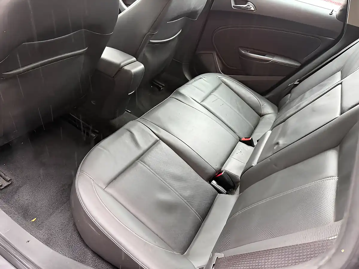 Used 2013 Vauxhall Astra Elite Phantom Grey - Interior and Exterior details 16