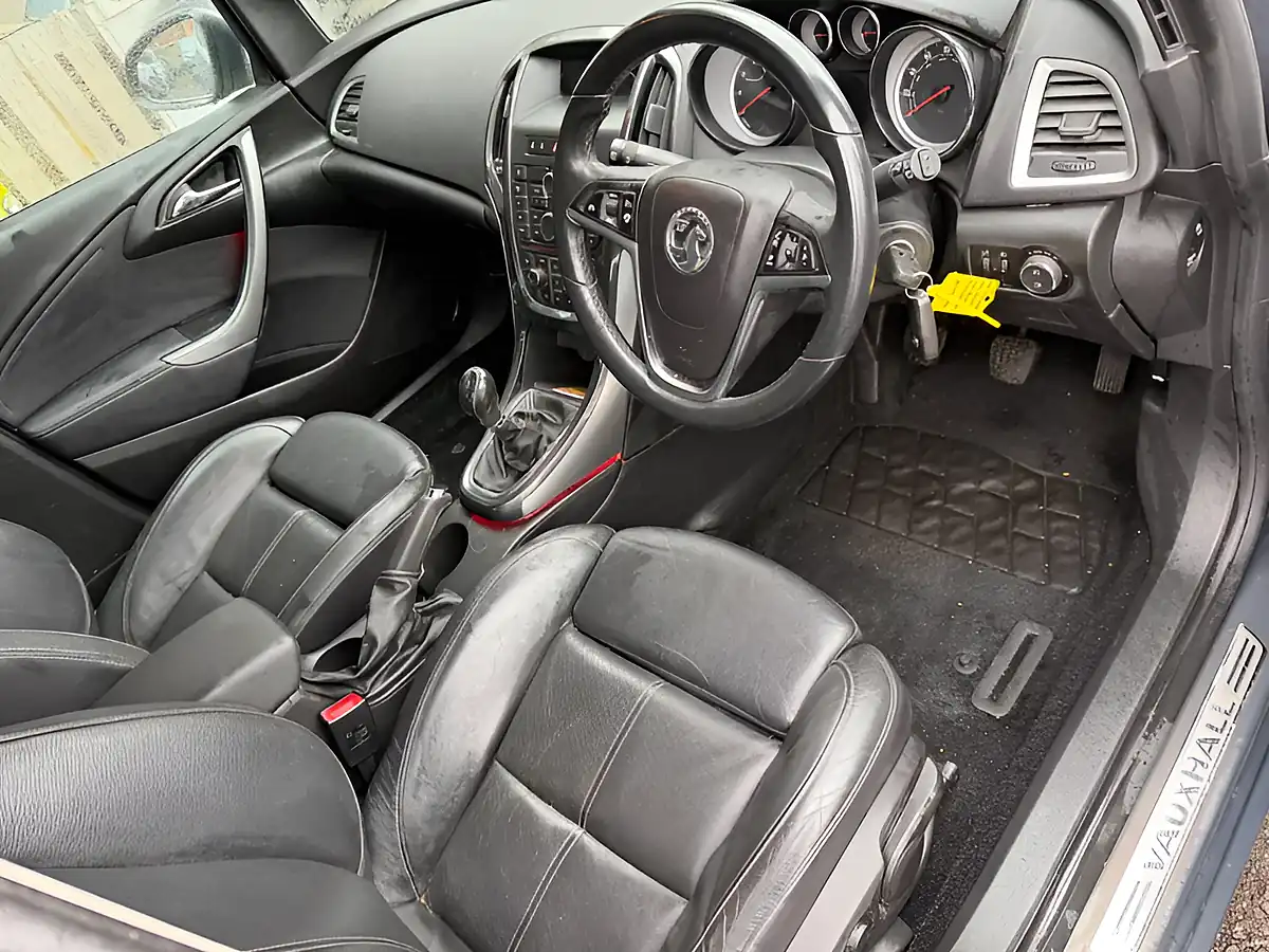 Used 2013 Vauxhall Astra Elite Phantom Grey - Interior and Exterior details 18