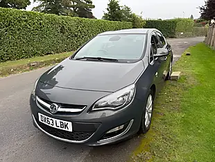 Used 2013 Vauxhall Astra Elite Phantom Grey - Interior and Exterior details 9