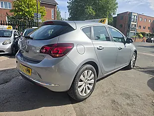 Used 2013 Vauxhall Astra Elite Silver - Interior and Exterior details 10