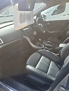 Used 2013 Vauxhall Astra Elite Silver - Interior and Exterior details 14