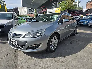 Used 2013 Vauxhall Astra Elite Silver - Interior and Exterior details 4