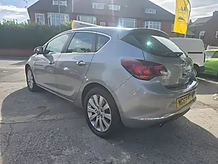Used 2013 Vauxhall Astra Elite Silver - Interior and Exterior details 6