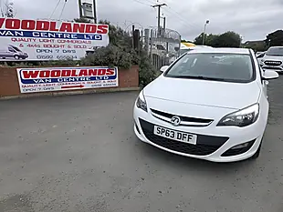 Used 2013 Vauxhall Astra Energy White - Interior and Exterior details 3